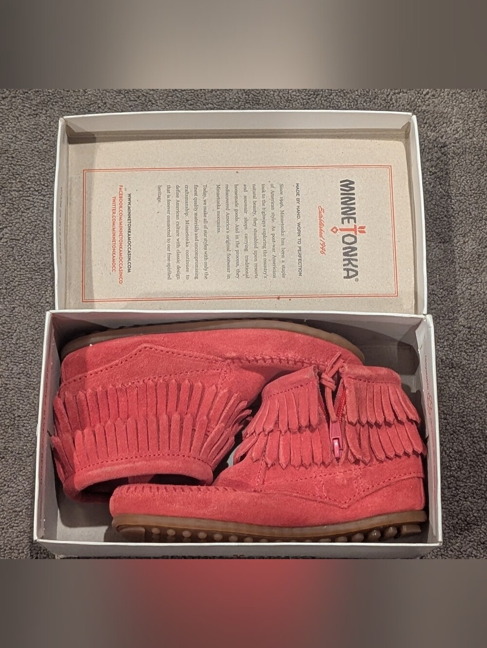 Girls Minnetonka Double Fringe Side Zip Boots hot pink size 1 rubber sole